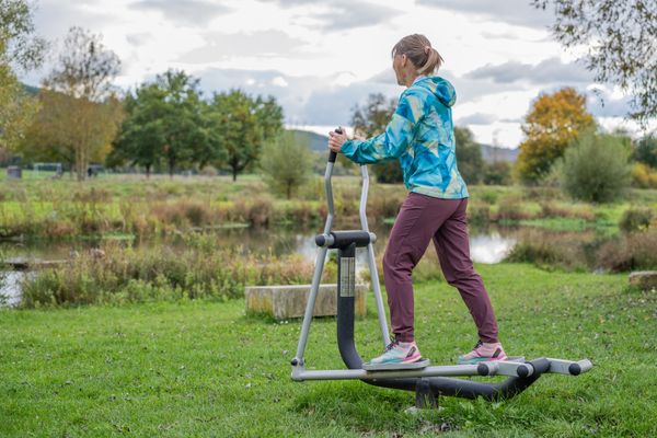 Crosstrainer im Outdoor Gaym
