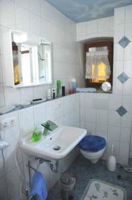 Ferienhaus Buchhaus Vier - Badezimmer