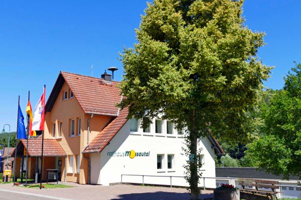 Rathaus und Gästeinformation Mossautal