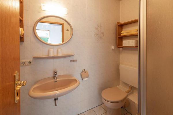 Ferienwohnung 2 - Badezimmer