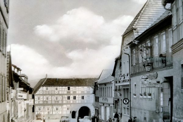 Blick von oben in die Grüne Marktstraße und auf den Fränkischen Hof