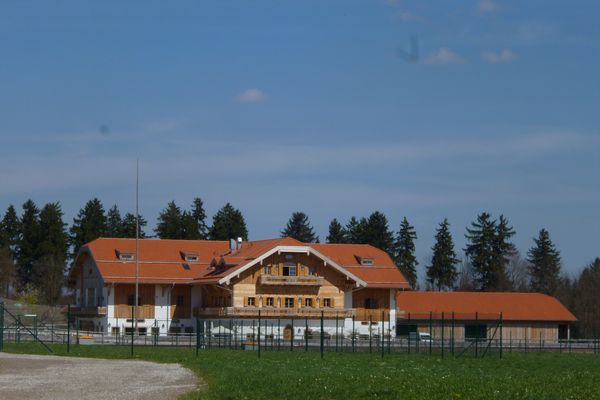 Das Gut Aiderbichl zwischen Seeshaupt und Iffeldorf.