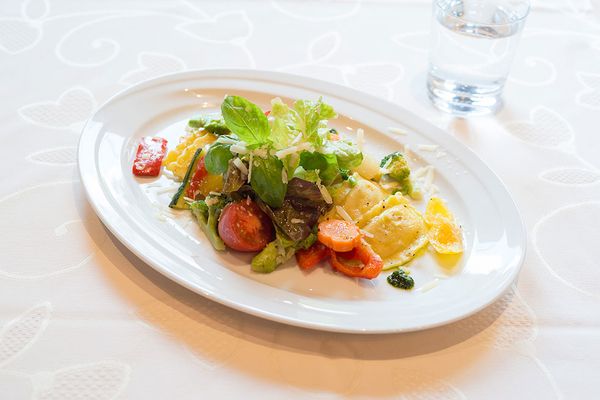 Nudeltaschen mit saisonalem Gemüse