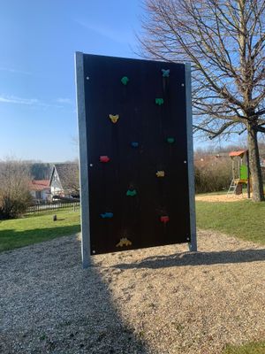 Spielplatz Amselweg Gedern Kletterwand