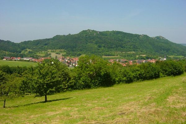 Blick auf Leutenbach und das Walberla