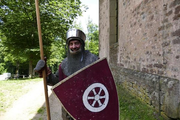 Ritter an der Gotthardsruine