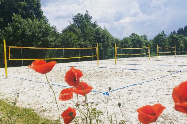 Volleyballfeld_Natur-Erlebnisbad Rothenkirchen