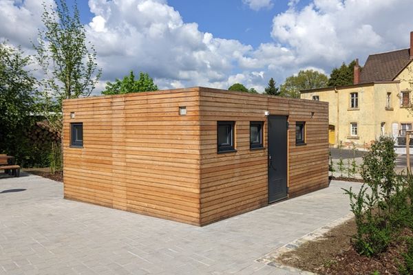 Sanitärgebäude am Arzberger Wohnmobilstellplatz