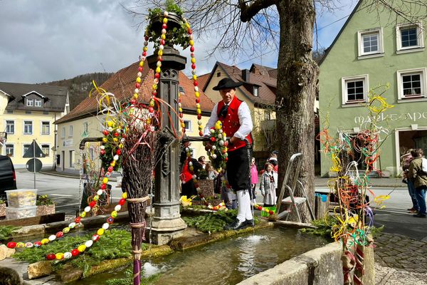 Osterbrunnen in Muggendorf