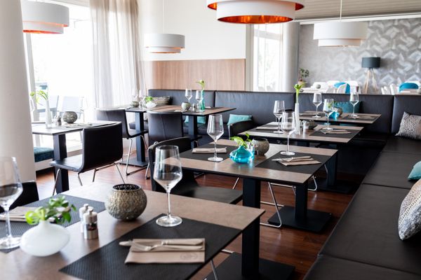 Modernes Ambiente im Restaurant