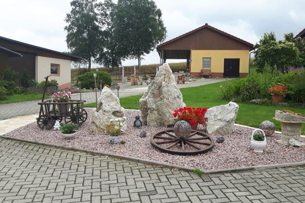 Ferien- und Alpakahof - Vorgarten
