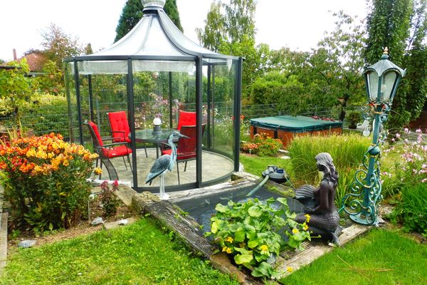 Blick auf den Pavillon