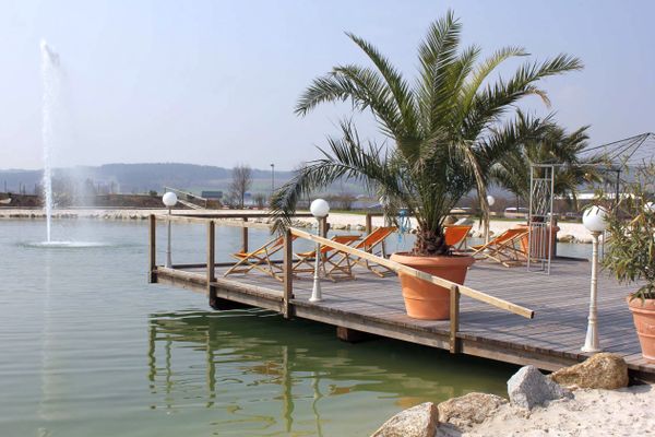 Steg mit See