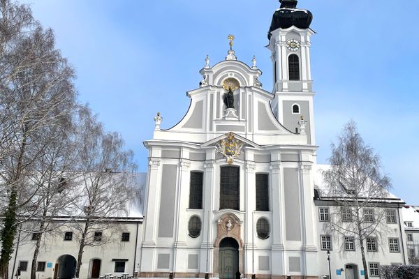 Marienmünster Außenansicht im Winter