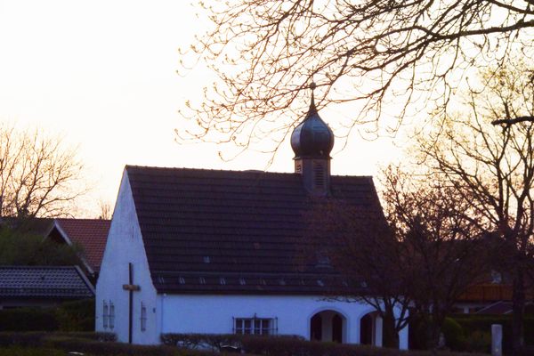 Friedhofskapelle in Iffeldorf.