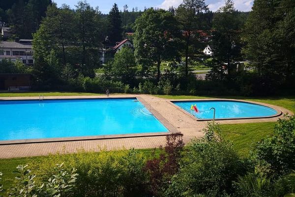 Waldschwimmbad in Warmensteinach