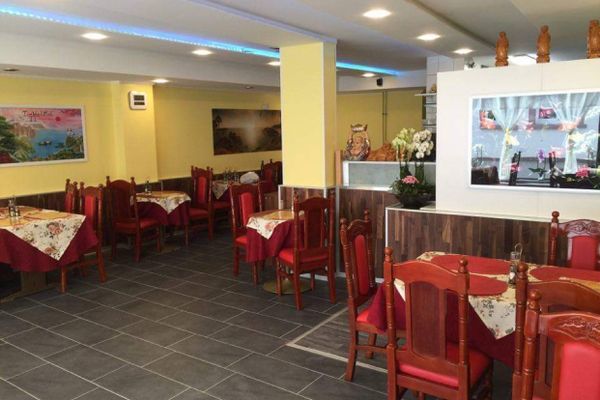 Van Spezial Asia Bistro