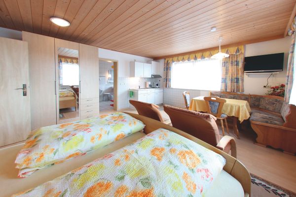 Appartement mit Küchenzeile.jpg
