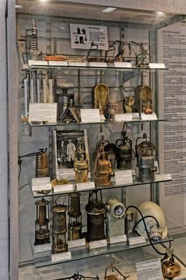 Auf dem Foto ist die Infostelle Altes Bergwerk Kleiner Johannes abgebildet.