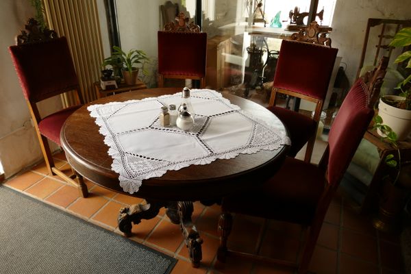 Gemütliche Sitzecke im Dielencafé