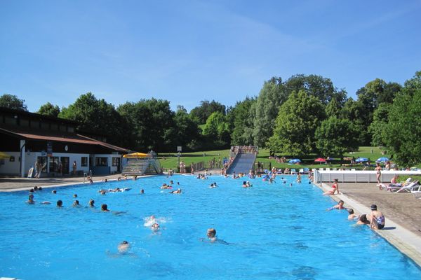 Warmfreibad Thaining Schwimmbecken