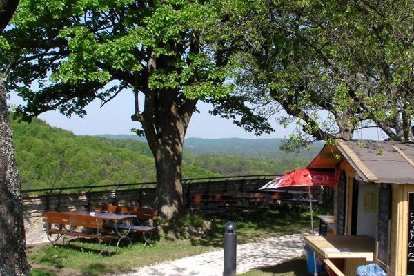 Touche_Hartenstein_Biergarten