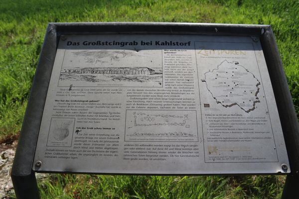 Großsteingrab Kahlstorf, Zeitspuren geschichtliche Informationstafel