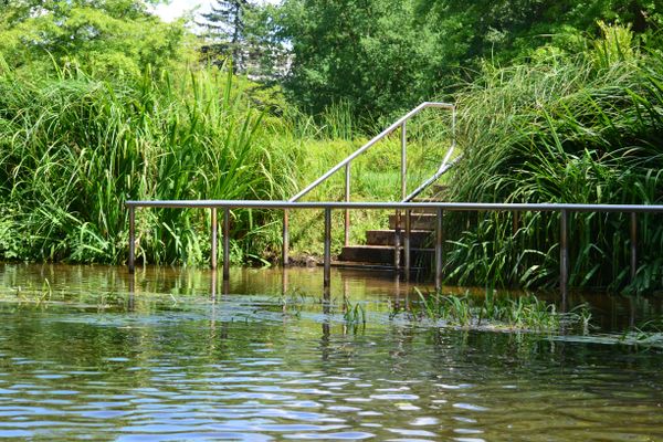 Kneippanlage zum Wassertreten an der Ilmenau
